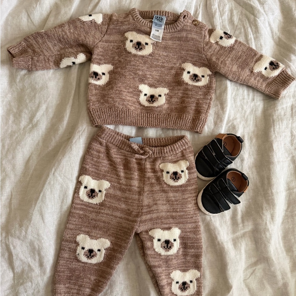 Brown Bear Knit Baby Outfit with Shoes
